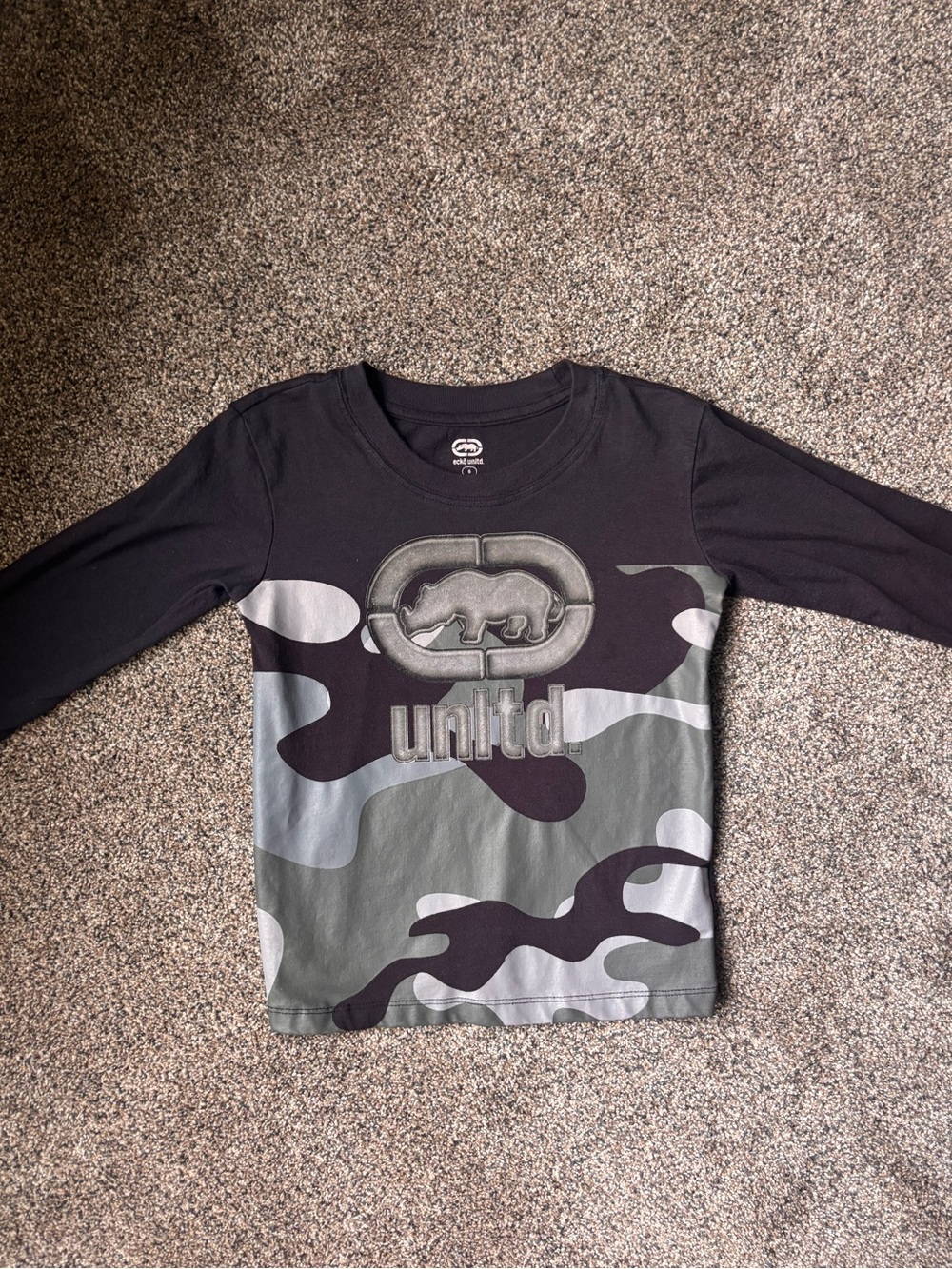 Ecko Unlimited Black & Olive Camo Long-Sleeve Tee